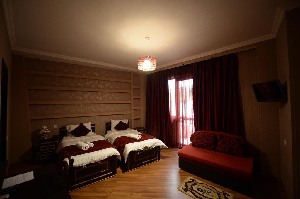 Begi Hotel Tbilisi Esterno foto