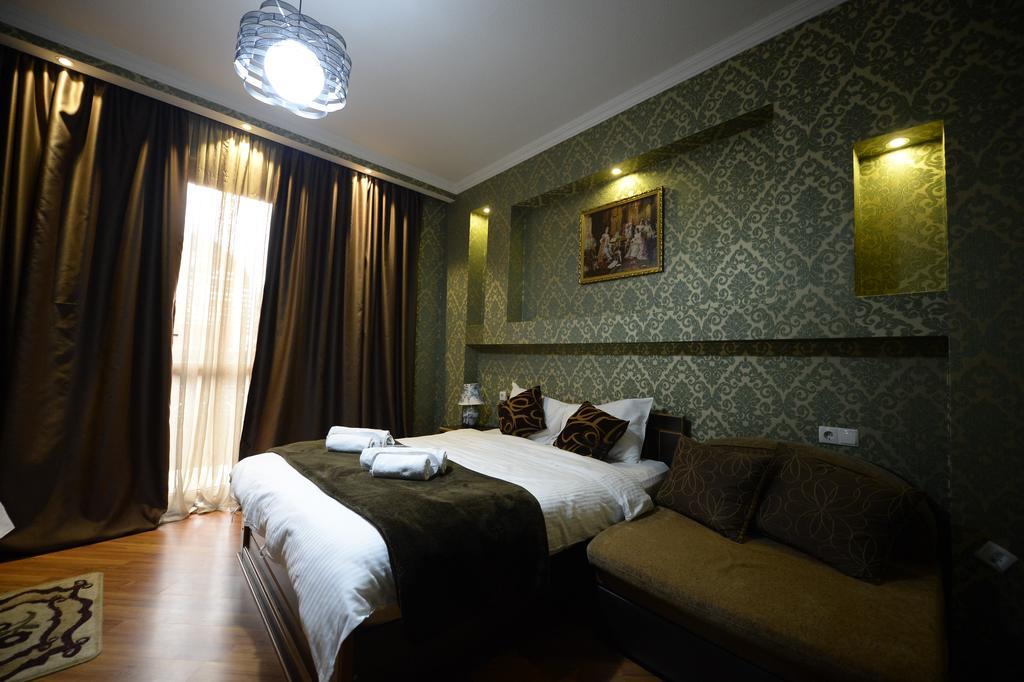 Begi Hotel Tbilisi Esterno foto