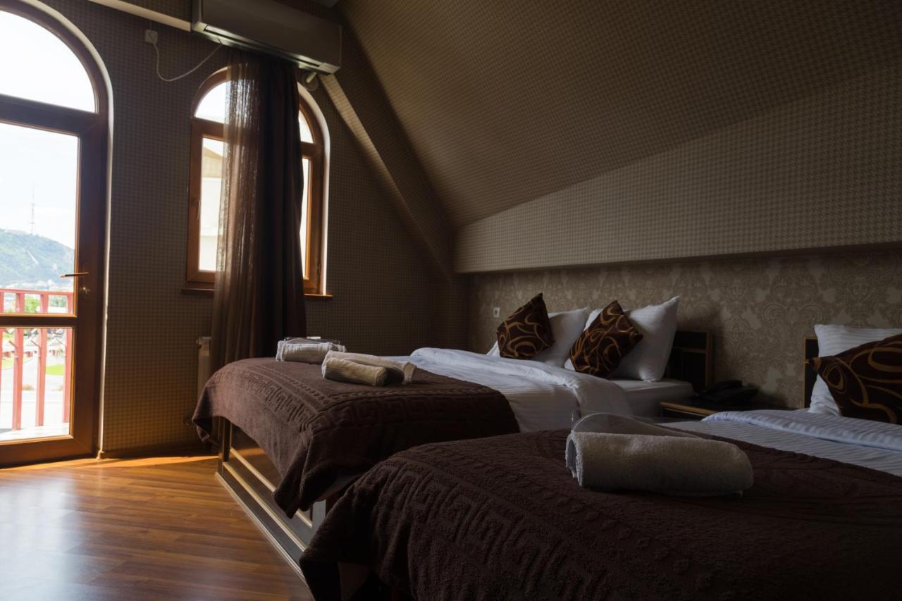 Begi Hotel Tbilisi Esterno foto
