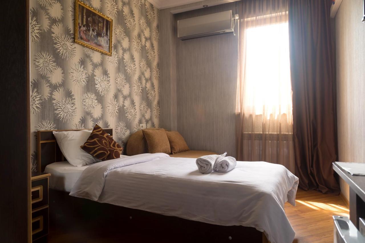 Begi Hotel Tbilisi Esterno foto