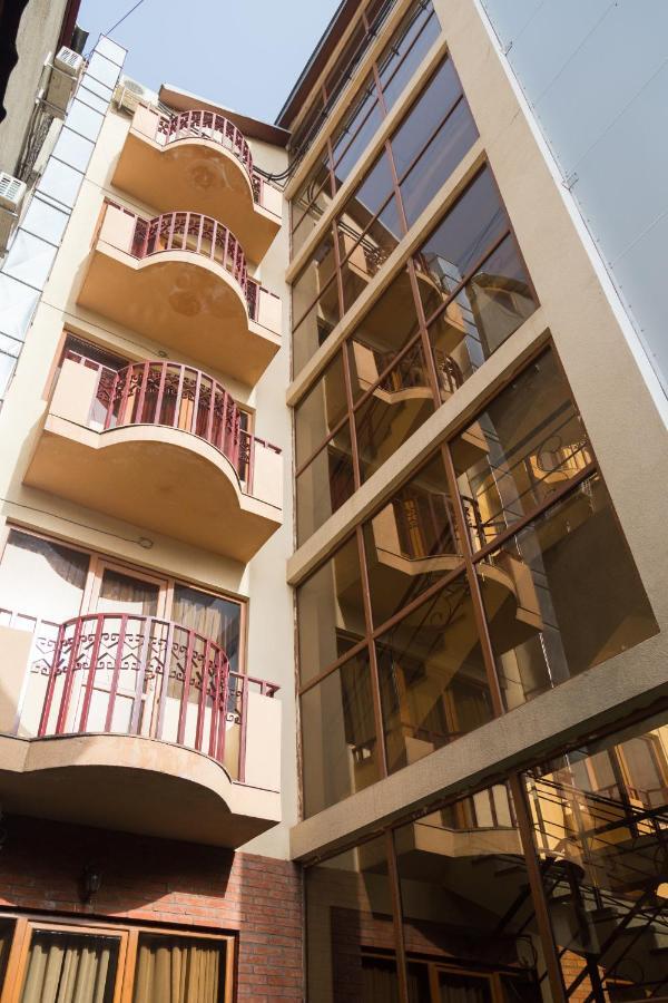 Begi Hotel Tbilisi Esterno foto