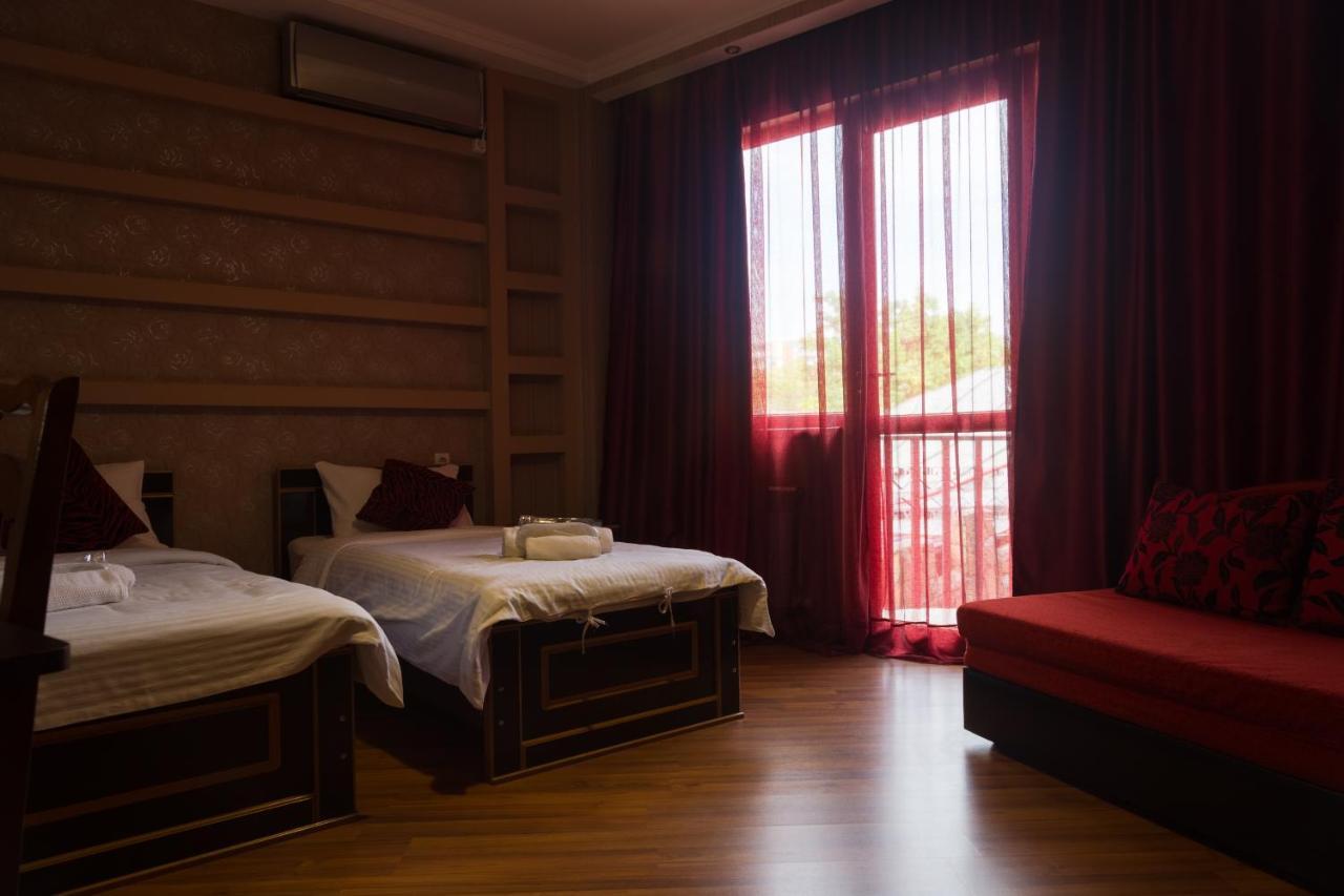 Begi Hotel Tbilisi Esterno foto