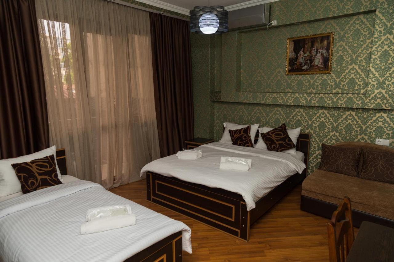Begi Hotel Tbilisi Esterno foto